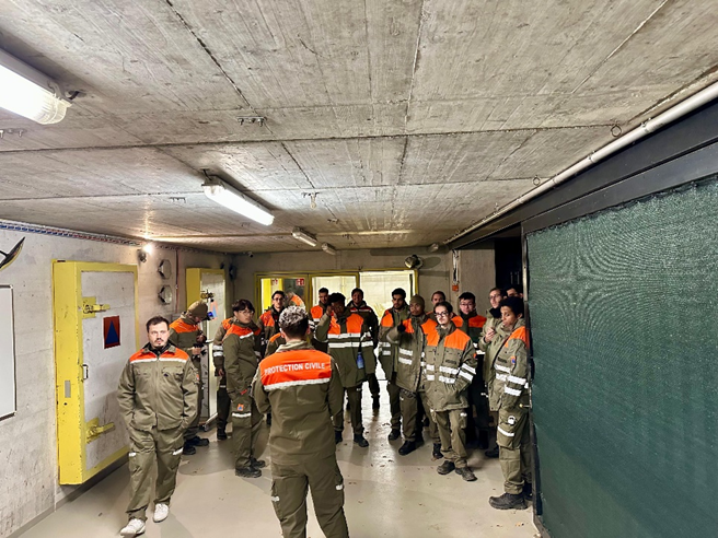 L’équipe d’assistance réunie lors d’un cours de formation.